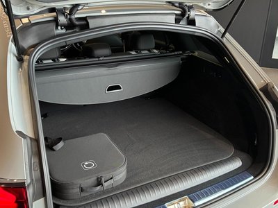 2025 Mercedes-BENZ E-CLASS AMG 照片 8