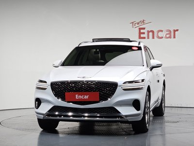صورة 2 لـ 2021 Genesis GV70