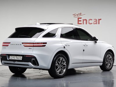 صورة 3 لـ 2021 Genesis GV70