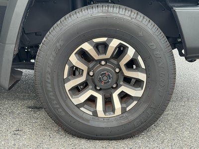 TOYOTA LAND CRUISER 70 - 6