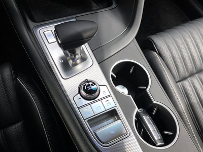 صورة 9 لـ 2022 Genesis THE NEW G70