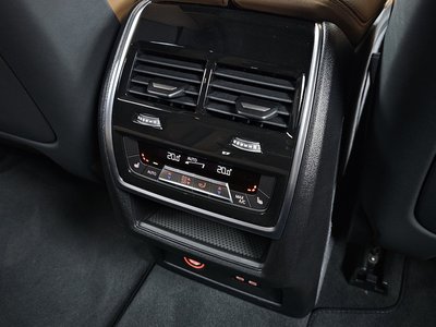 صورة مصغرة 31 لـ 2025 BMW X5 M