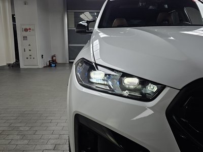 2025 BMW X5 M photo 9