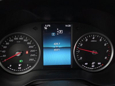 MERCEDES-BENZ C-CLASS - 8