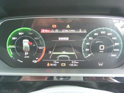 2025 AUDI Q8 SPORTBACK E-TRON photo 9