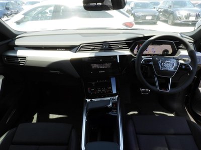 2025 AUDI Q8 SPORTBACK E-TRON photo 6