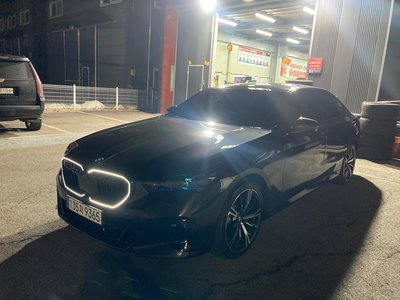BMW 5 SERIES - 5