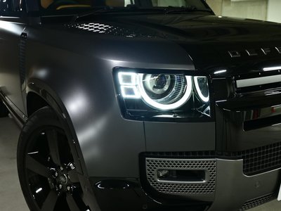 LAND ROVER DEFENDER - 4