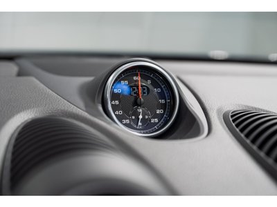 2025 Porsche 718 photo 9