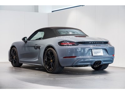 2025 Porsche 718 photo 2