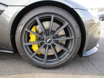 ASTON MARTIN VANTAGE ROADSTER - 9