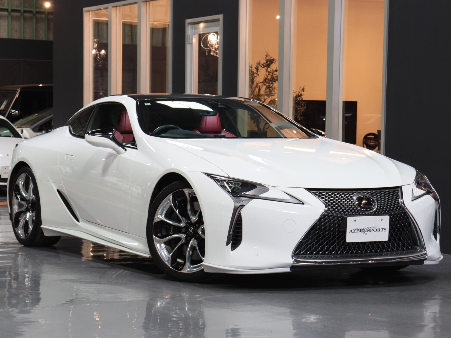 LEXUS LC - View 1