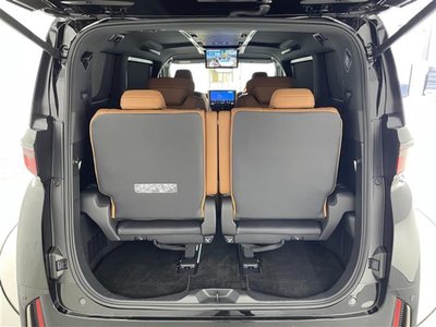 صورة مصغرة 30 لـ 2025 Toyota VELLFIRE