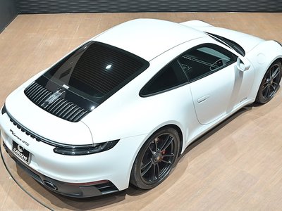 صورة 8 لـ 2024 Porsche 911