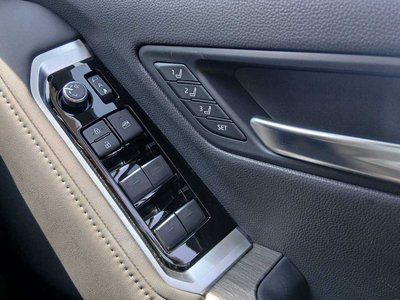 2024 Toyota LAND CRUISER 300 缩略图 22