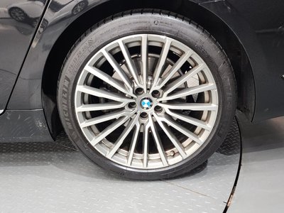 BMW 7 SERIES - 8