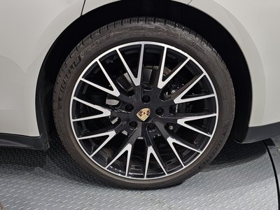 PORSCHE PANAMERA - 6