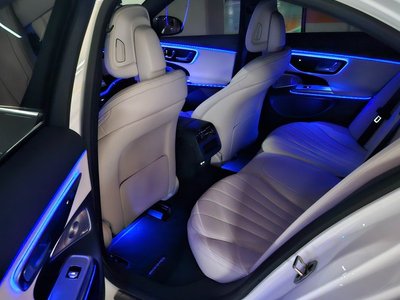 MERCEDES-BENZ E-CLASS - 9
