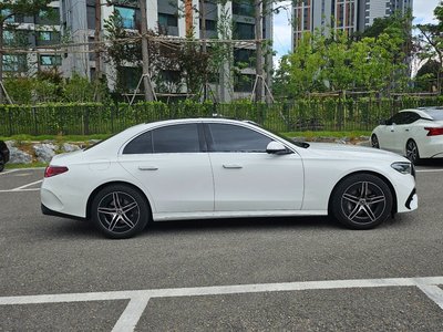 MERCEDES-BENZ E-CLASS - 3