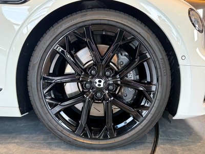 2023 Bentley FLYING SPUR 照片 8