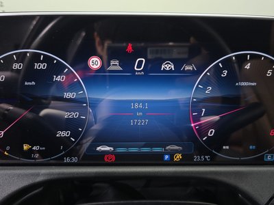MERCEDES-BENZ E-CLASS - 8