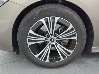 MERCEDES-BENZ E-CLASS - 6