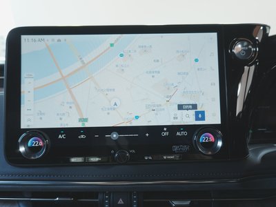 صورة 10 لـ 2024 Lexus LM