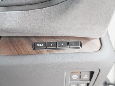 صورة مصغرة 28 لـ 2024 Lexus LM