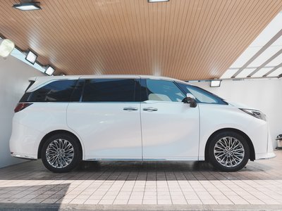 صورة مصغرة 49 لـ 2024 Lexus LM