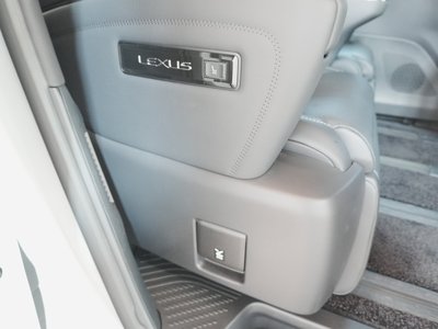 صورة مصغرة 41 لـ 2024 Lexus LM