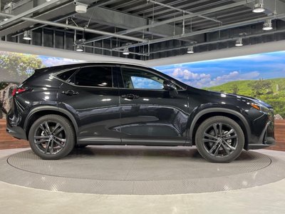 2022 Lexus NX — миниатюра 23