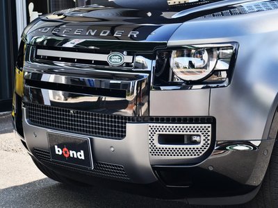 LAND ROVER DEFENDER - 2