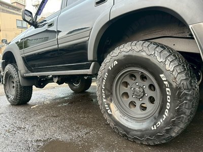 TOYOTA LAND CRUISER 80 - 7