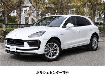 PORSCHE MACAN - 1