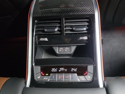 2025 BMW 8 SERIES 缩略图 35