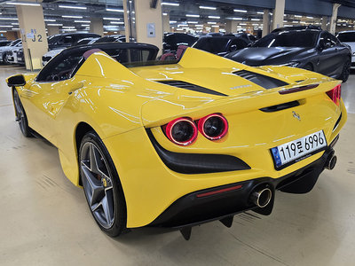 FERRARI F8 SPIDER - 2