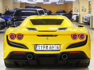 FERRARI F8 SPIDER - 6