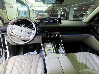 GENESIS GV80 - 10