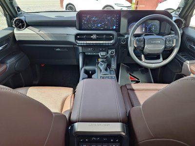 TOYOTA LAND CRUISER 250 - 9