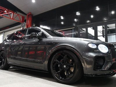 BENTLEY BENTAYGA - 9