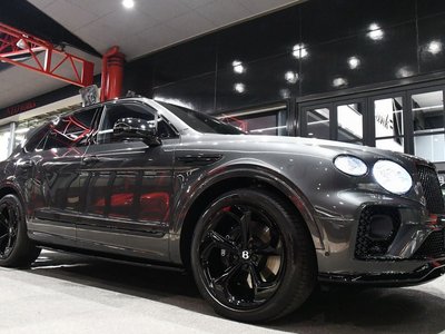 BENTLEY BENTAYGA - 8
