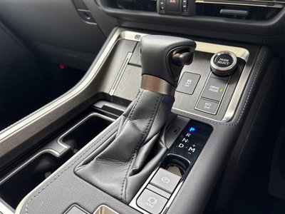 صورة مصغرة 27 لـ 2025 Lexus GX