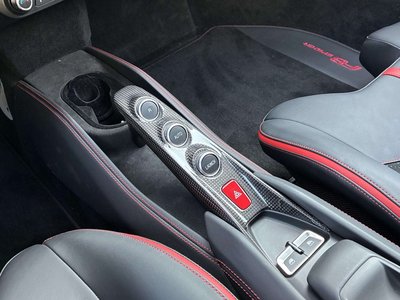 صورة مصغرة 18 لـ 2021 Ferrari F8 SPIDER