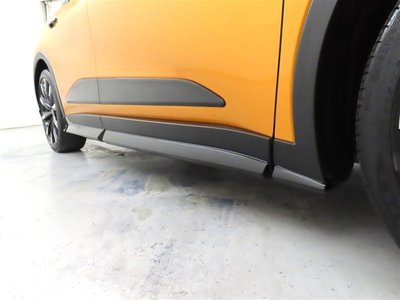 TOYOTA CROWN CROSSOVER - 7