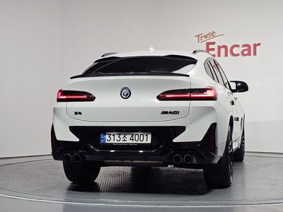 2022 BMW X4 photo 3