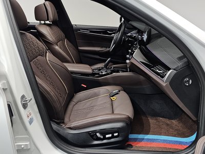 2023 BMW 5 SERIES — миниатюра 17