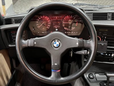 BMW 6 SERIES - 8