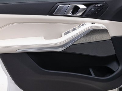 صورة مصغرة 18 لـ 2025 BMW X7