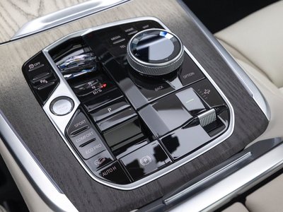 صورة مصغرة 13 لـ 2025 BMW X7