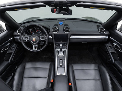 صورة 4 لـ 2019 Porsche 718